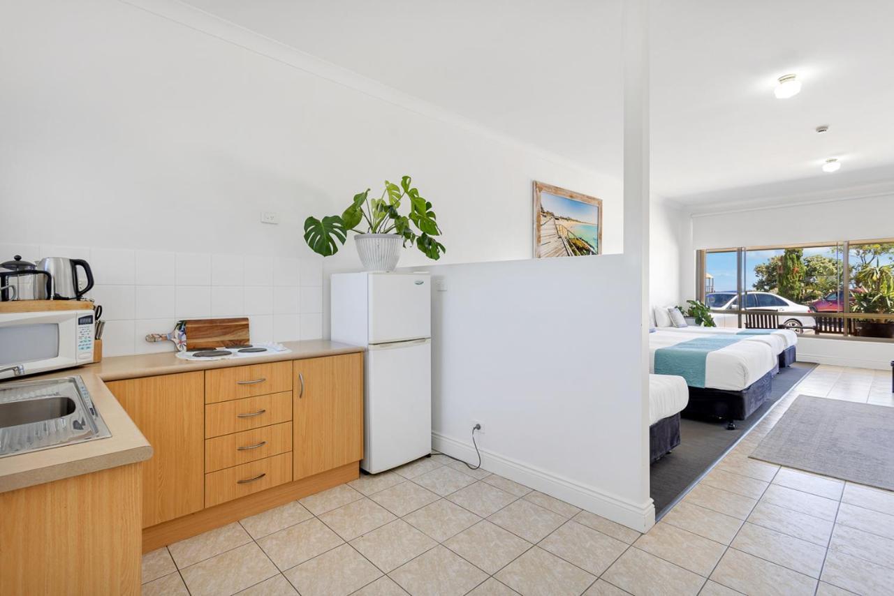 Coast Motel And Apartments Port Noarlunga Extérieur photo